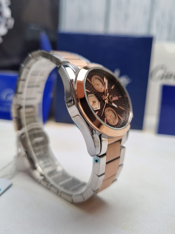 ساعت ست سه موتور