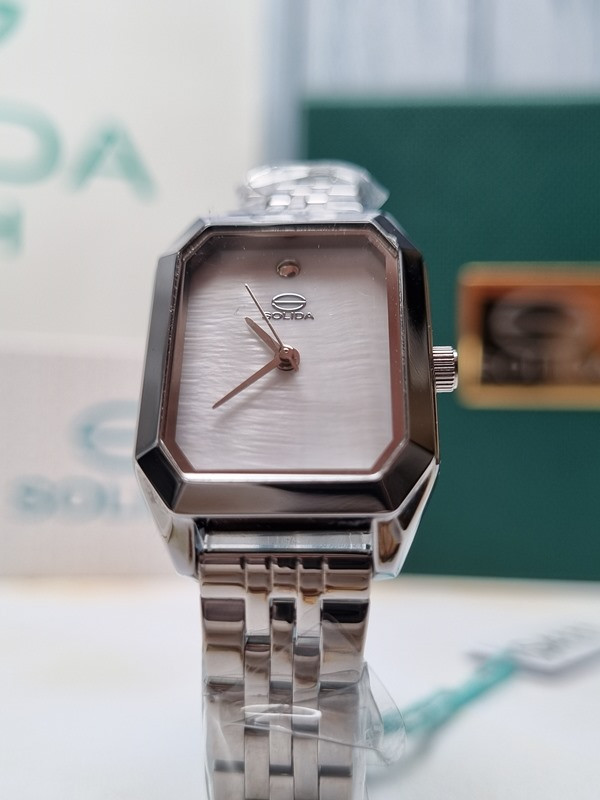 ساعت مستطیلی دخترانه